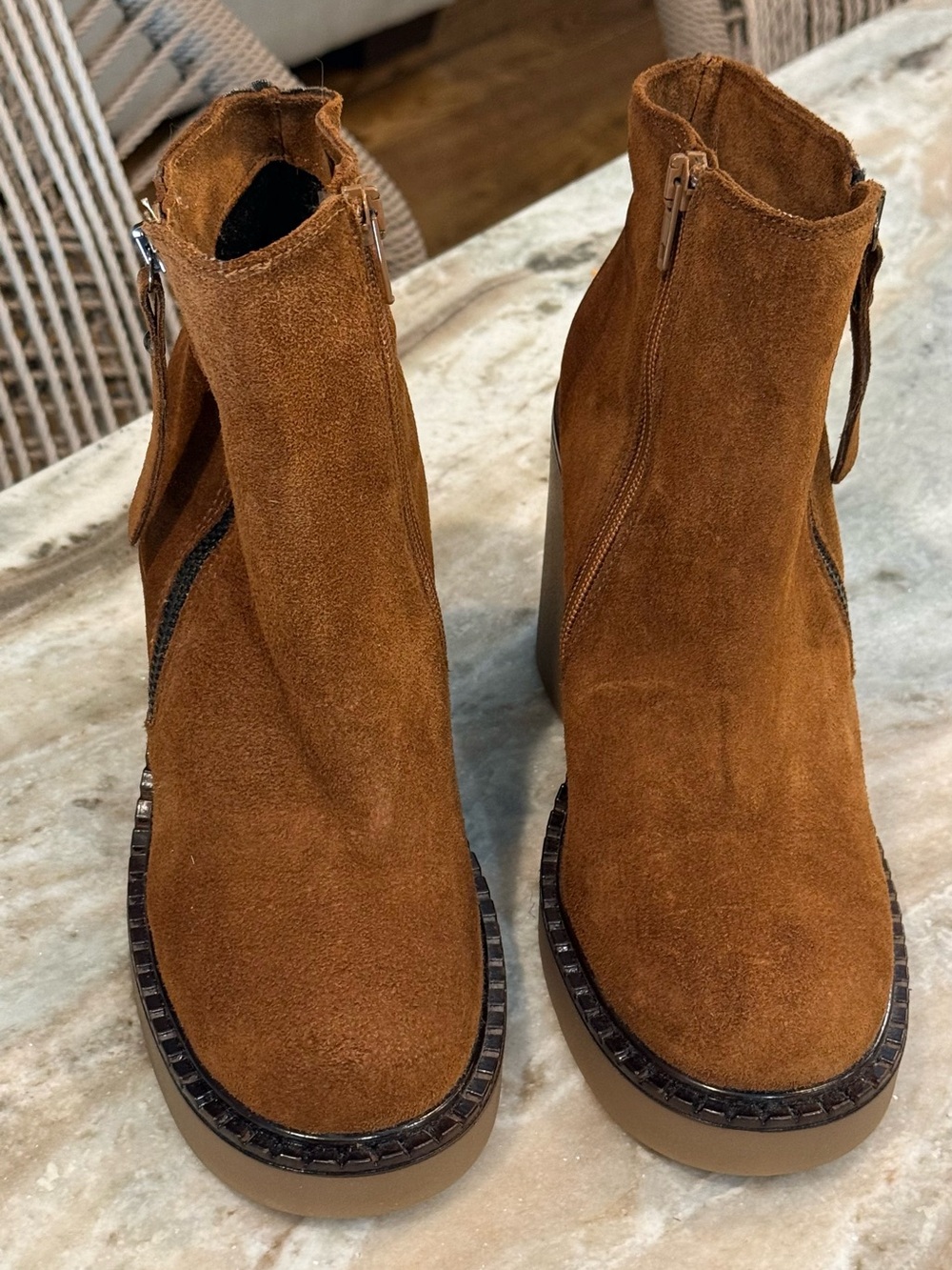 Women’s STEVE MADDEN Moby chunky cognac brown suede booties-Size 9 - Picture 3 of 8